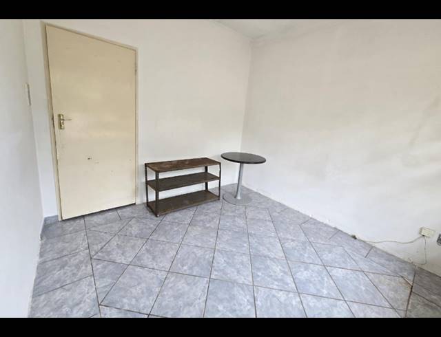 3 BEDROOM FREEHOLD FOR SALE IN RIDGEWAY